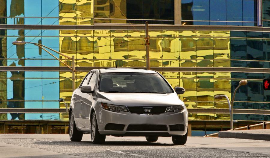  Kia Forte 2009 года  (фото 61 из 128)
